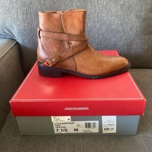 Johnston-murphy Women's Brown and Tan Boots
